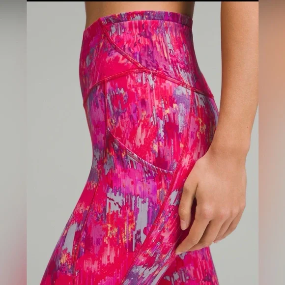 Lululemon NWT Women’s Fast And Free HR Tight 25” Pockets. Pow Pink Multi. Size 2 - Picture 15 of 16